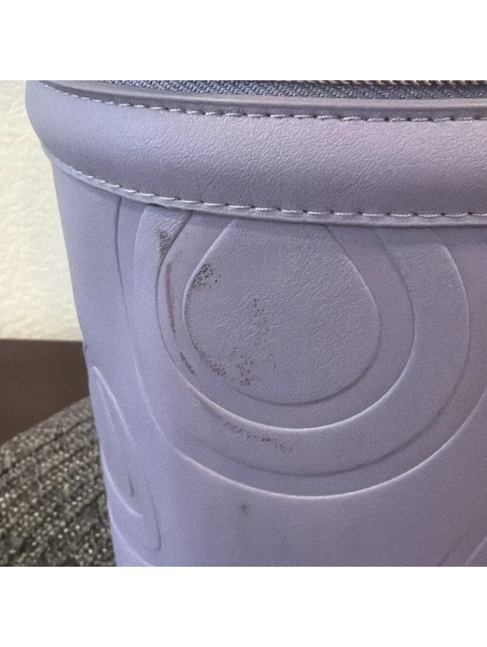 Monat Womens OS Travel Vanity Case Lavender Purple Embossed Logo Gold Hardware